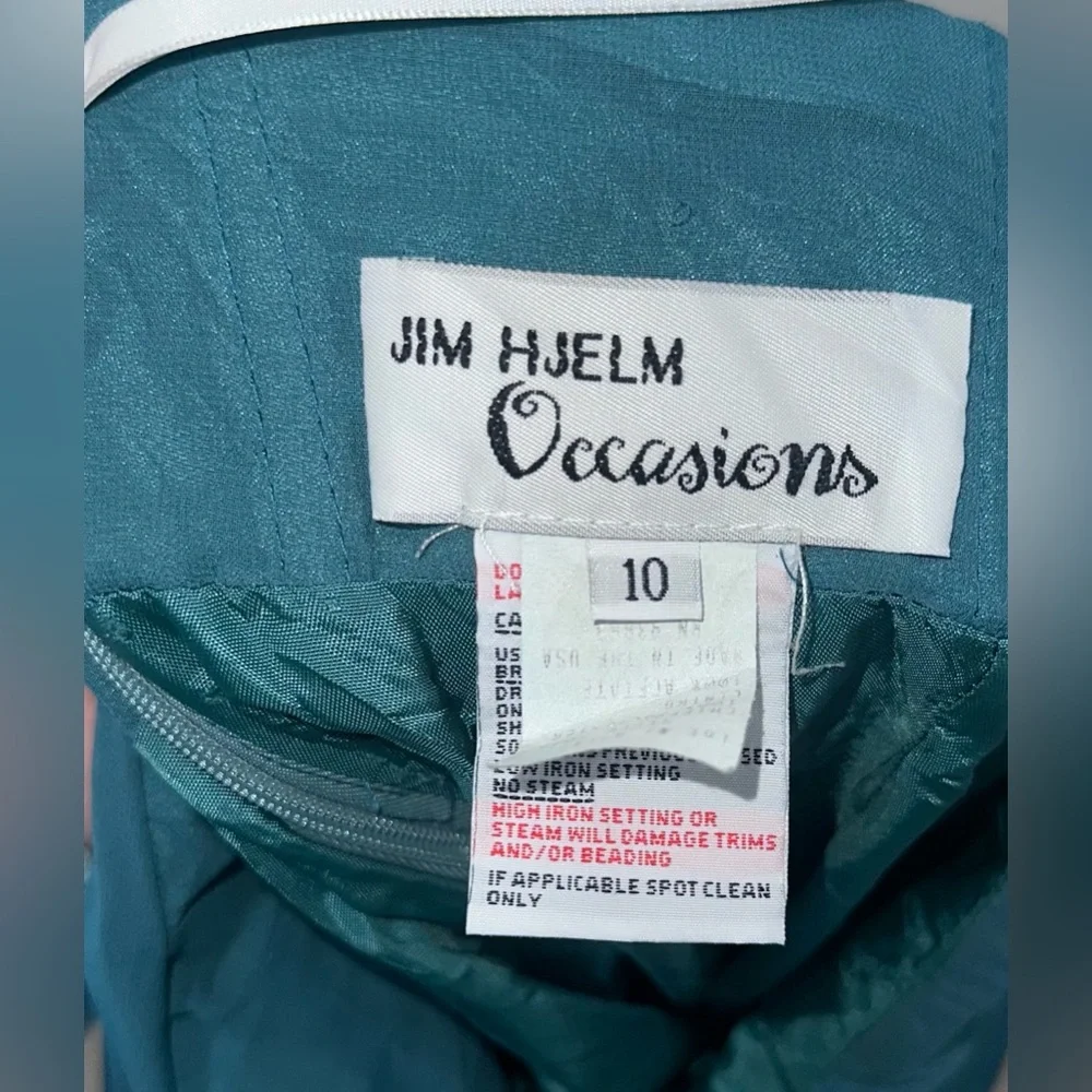 Jim Hjelm Occasions Elegant Teal One-Shoulder Dress
Size 10 - Picture 8 of 8